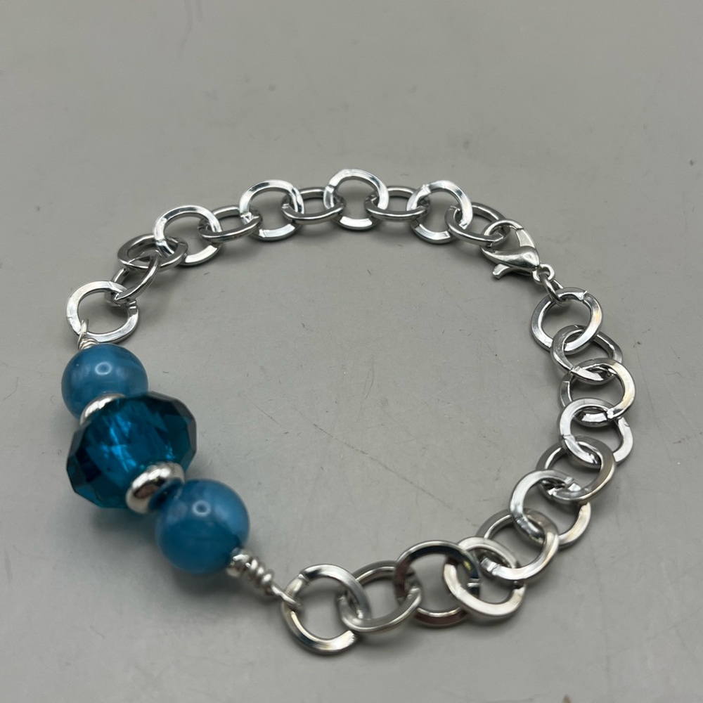 Silver Tone Chain Link Bracelet With Teal Blue Beads Dainty Chic Everyday Wear